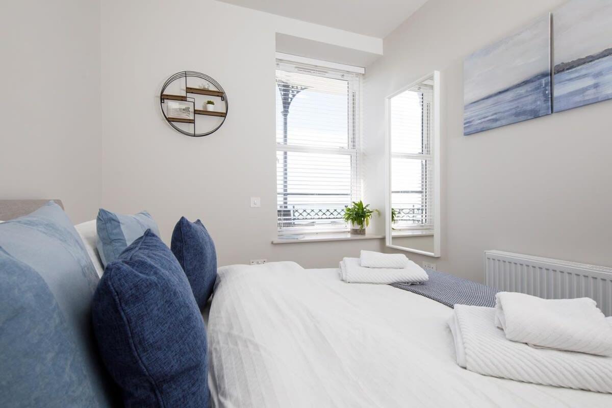 Panoramic Sea Views In Beachfront Apt W Balcony Bognor Regis Zewnętrze zdjęcie
