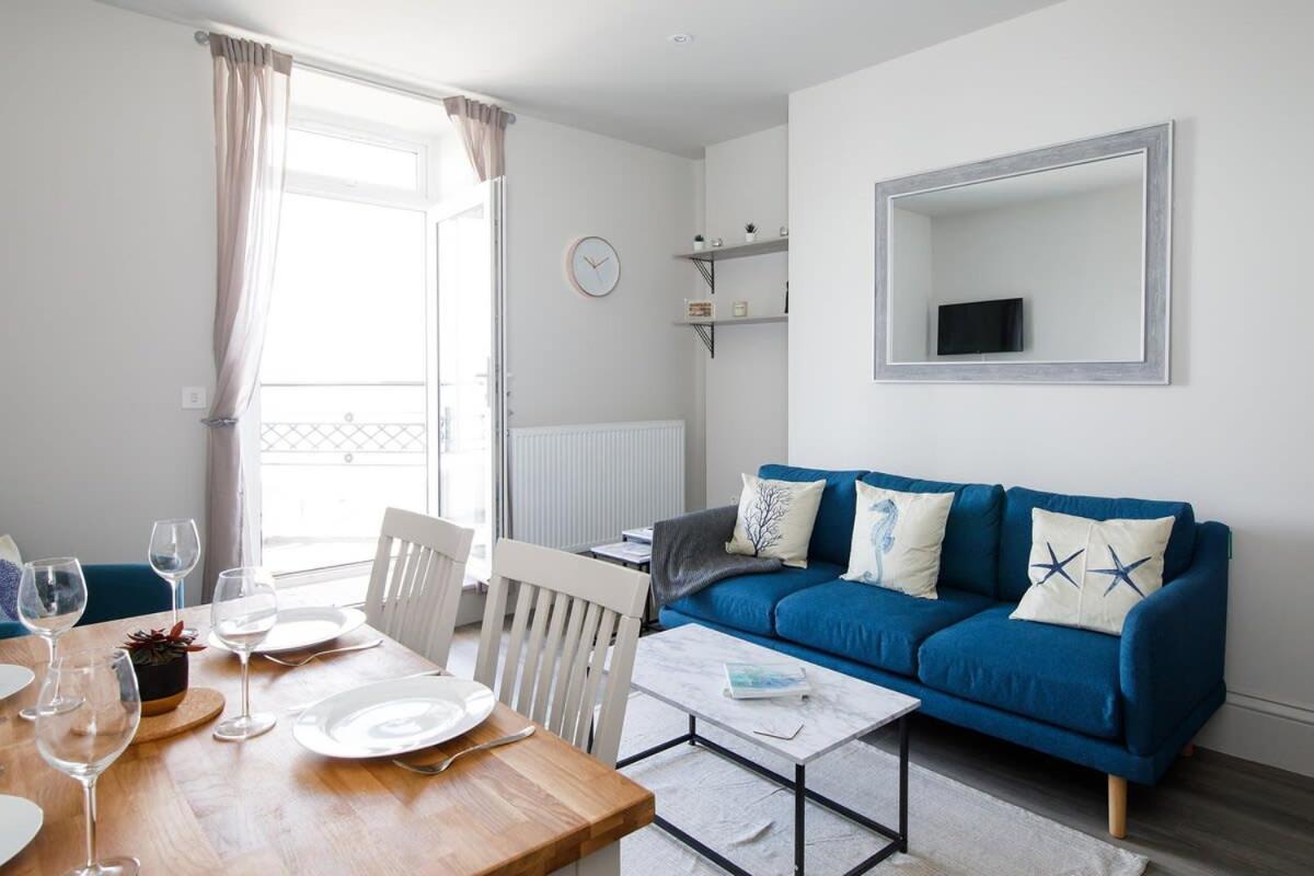 Panoramic Sea Views In Beachfront Apt W Balcony Bognor Regis Zewnętrze zdjęcie
